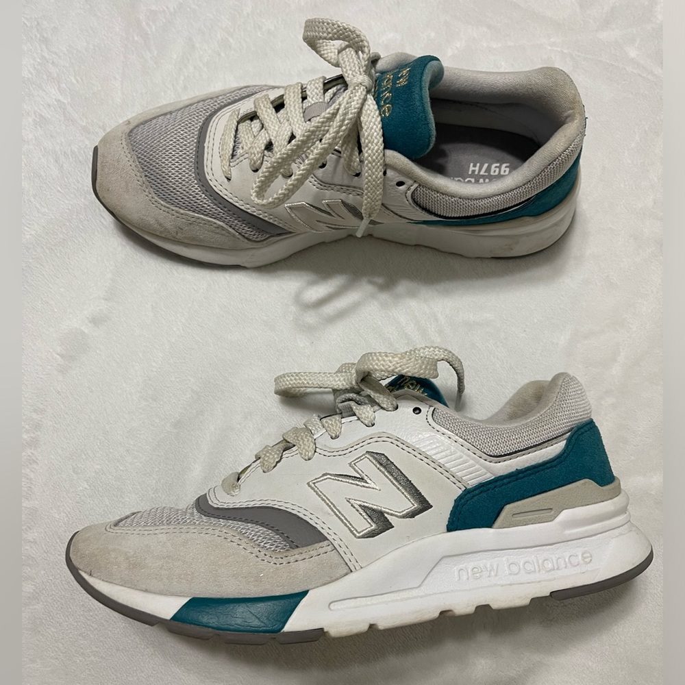 Teal New Balance 997H sneakers